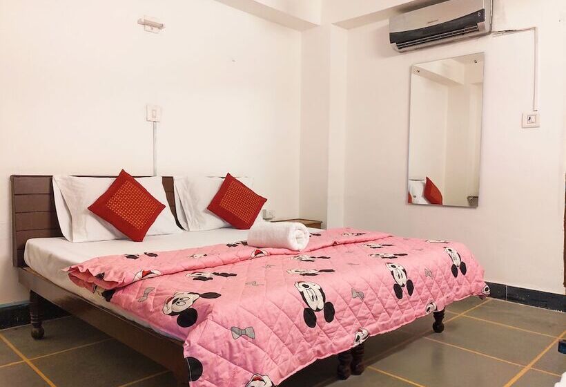 Deluxe Rum, Dreamyard Udaipur