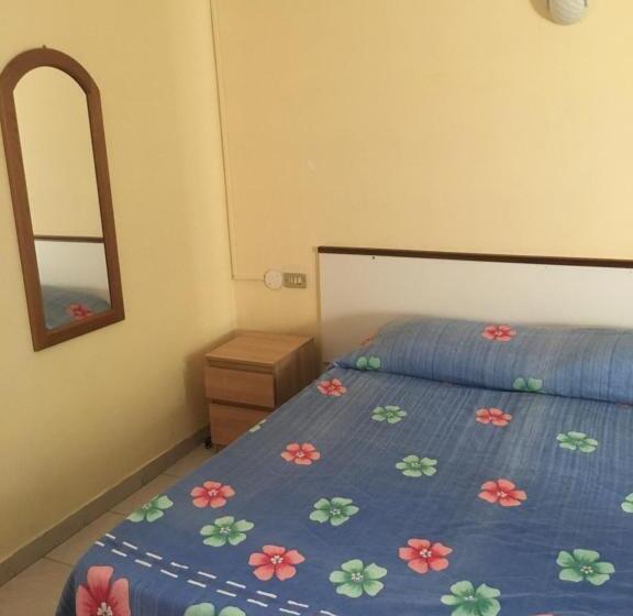 غرفة قياسية ثلاثية, B&b Baia Dello Stretto