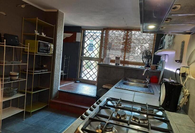 آپارتمان 1 خوابه با چشم‌انداز دریا, Le Terre Del Drago Apartment
