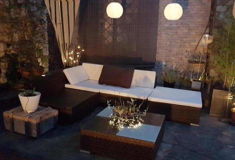 شقة غرفة واحدة مطلة على البحر, Le Terre Del Drago Apartment