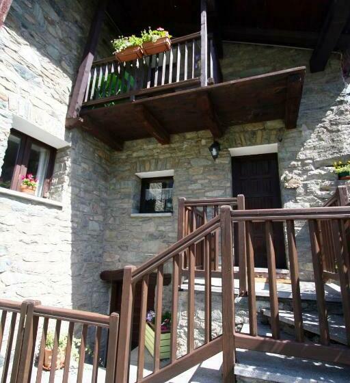 اتاق لوکس با چشم‌انداز, Relais Des Elfes