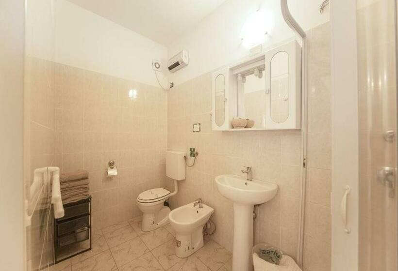 דירת חדר, Albergo Luisss