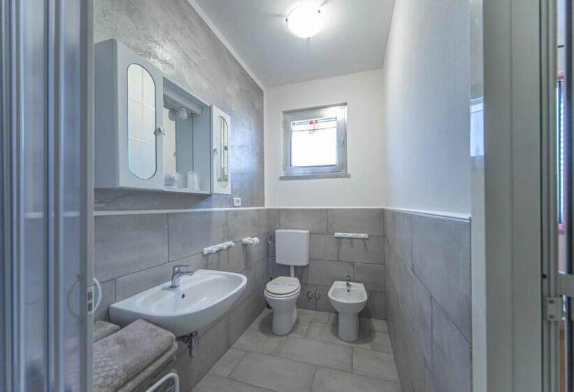 דירת חדר, Albergo Luisss