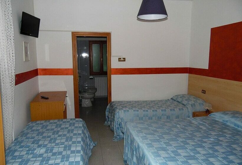 4인용 스탠다드 룸, Albergo Ristorante La Torretta