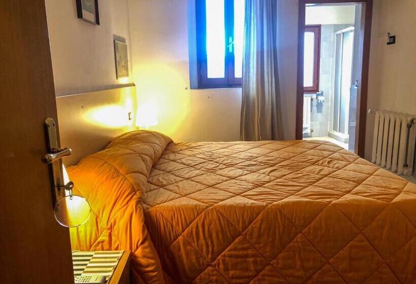 스탠다드 룸, Albergo Ristorante La Torretta