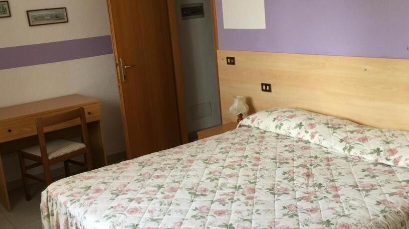 스탠다드 룸, Albergo Ristorante La Torretta