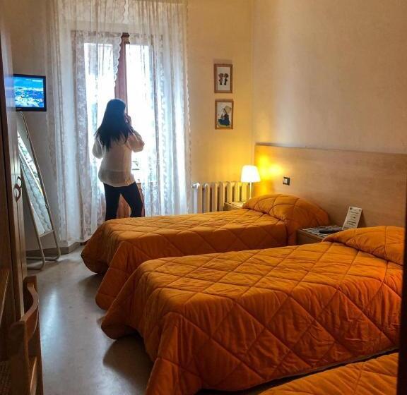 스탠다드 트리플 룸, Albergo Ristorante La Torretta