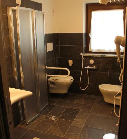 اتاق کلاسیک سه تخته, Monte Emilius