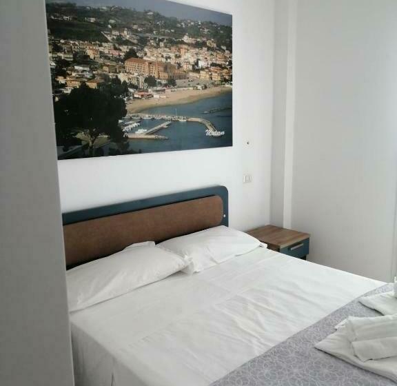 オーシャンビュースタンダードルームバルコニー付き, Tirreno Formia