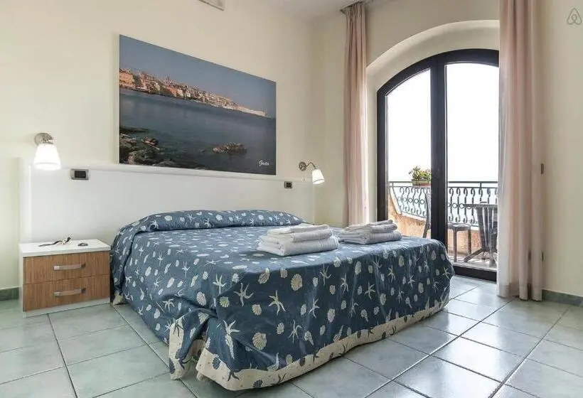 スーペリアールーム, Tirreno Formia