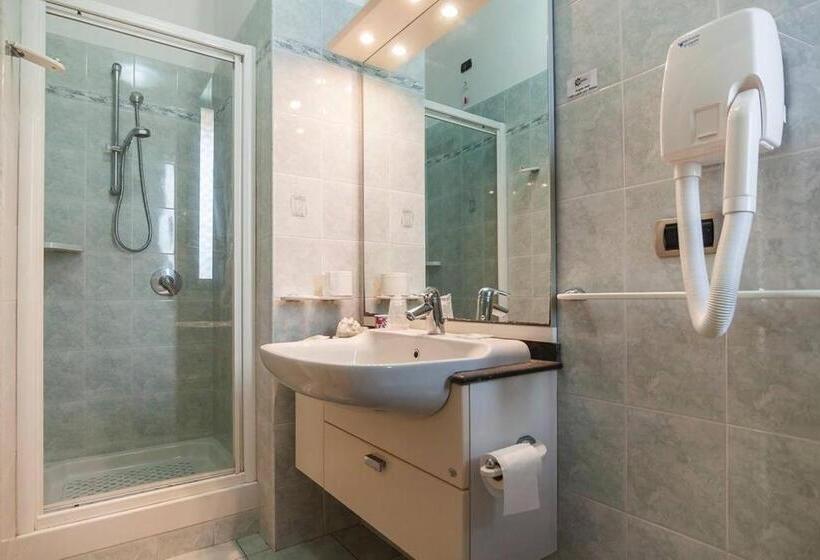 スーペリアールーム, Tirreno Formia