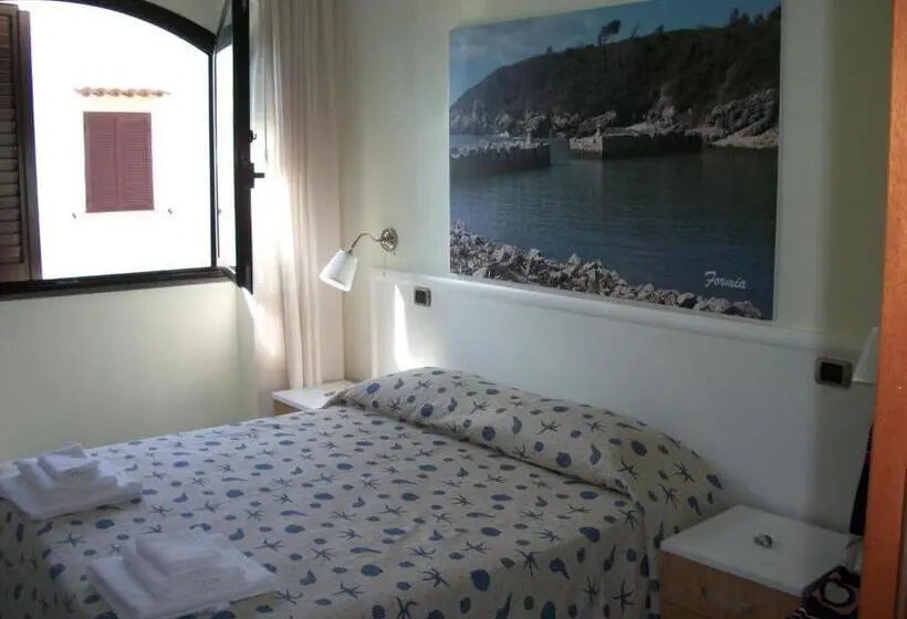 スタンダードルーム, Tirreno Formia