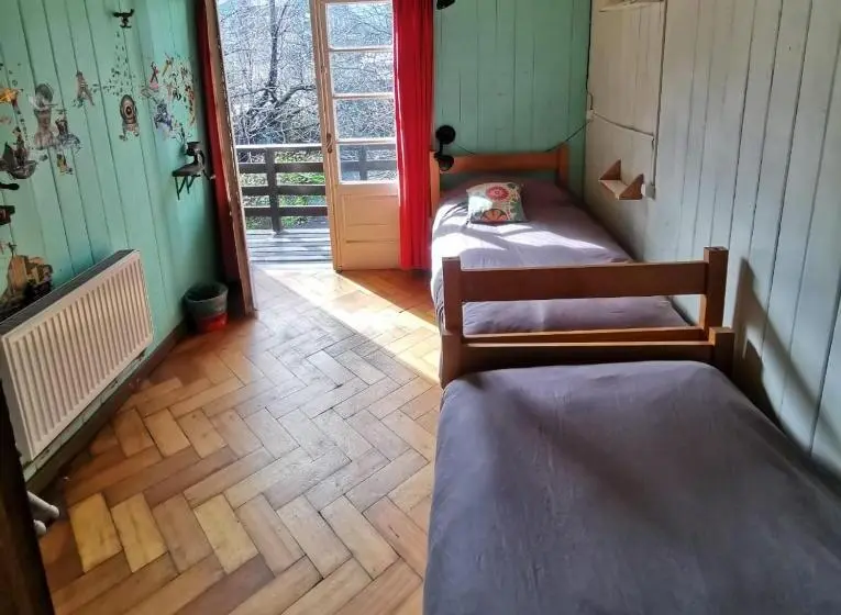 バス共有のスタンダードルーム, Chili Kiwi Lakefront Backpackers
