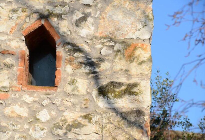 Люкс Классика, B&b La Grola