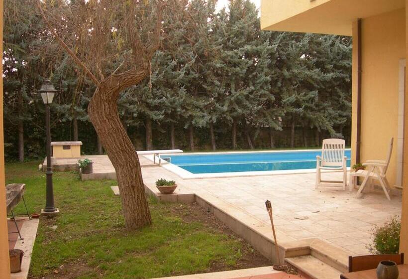 اتاق خانوادگی, B&b Rollo Garden