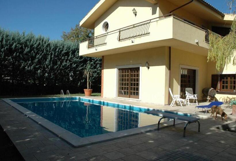 اتاق خانوادگی, B&b Rollo Garden