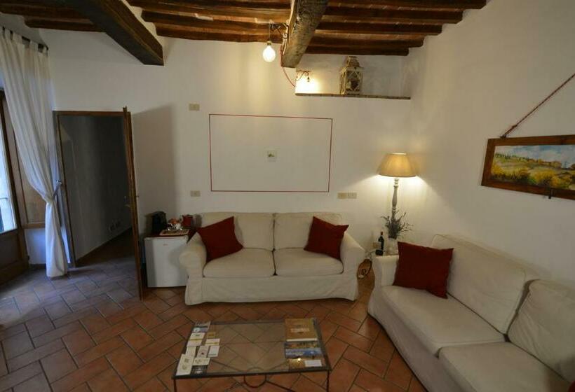 جناح جونيور ديلوكس, Il Palazzetto