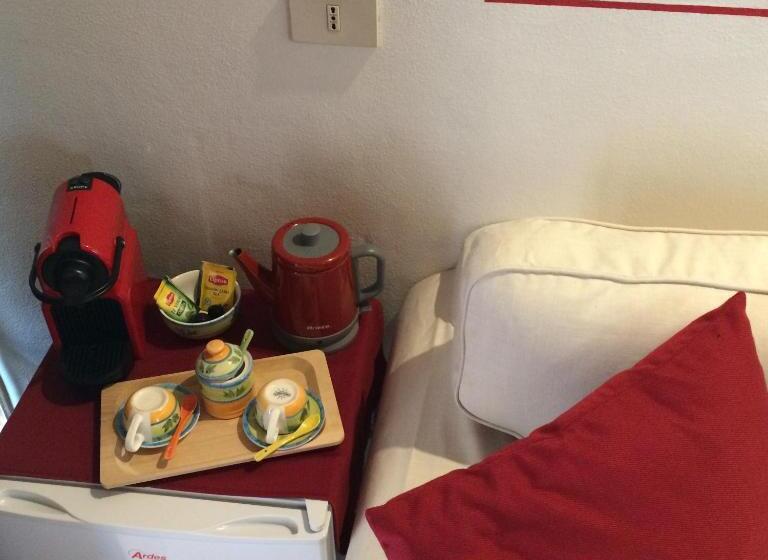 جناح جونيور ديلوكس, Il Palazzetto