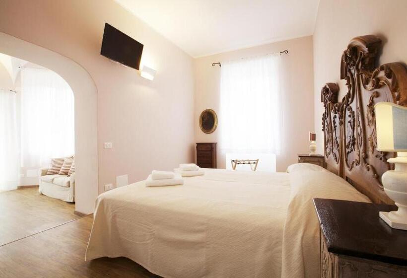 سوئیت جونیور با چشمانداز باغ, La Madonetta   Dimora D Epoca