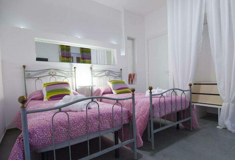Standard Kolmen Hengen Huone, Pianozero Room