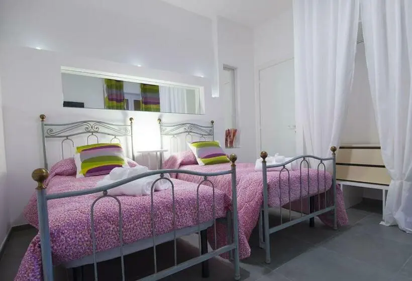 Standard Kolmen Hengen Huone, Pianozero Room