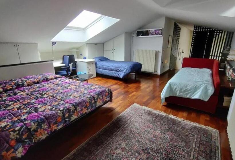 חדר סטנדרט לארבעה, Villagramde