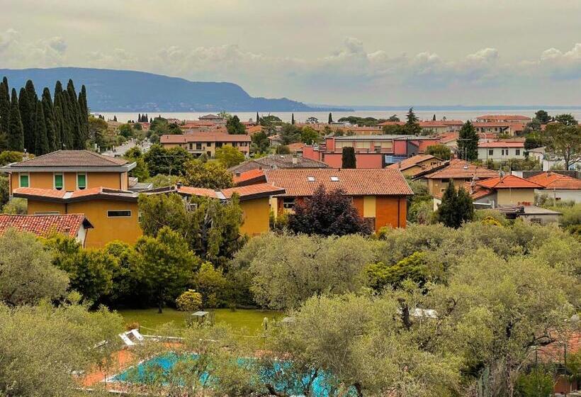 اتاق استاندارد چهار تخته, Albergo Vittoria