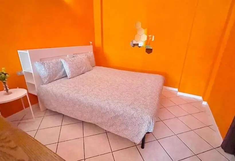 اتاق پنج‌تخته استاندارد, Albergo Vittoria