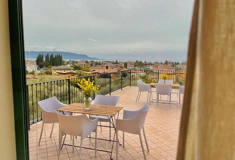 غرفة قياسية مطلّة علي البحيرة, Albergo Vittoria