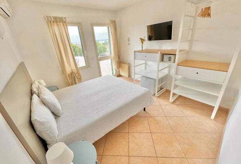 غرفة قياسية مطلّة علي البحيرة, Albergo Vittoria