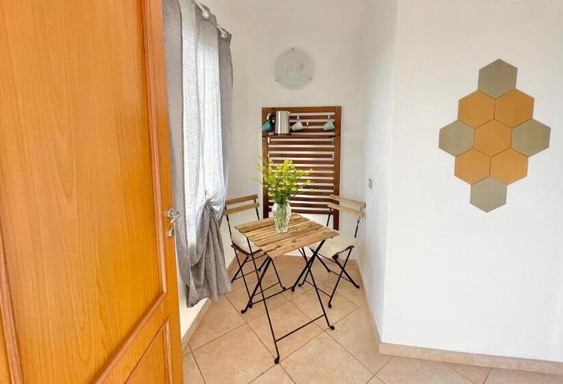 غرفة قياسية مطلّة علي البحيرة, Albergo Vittoria