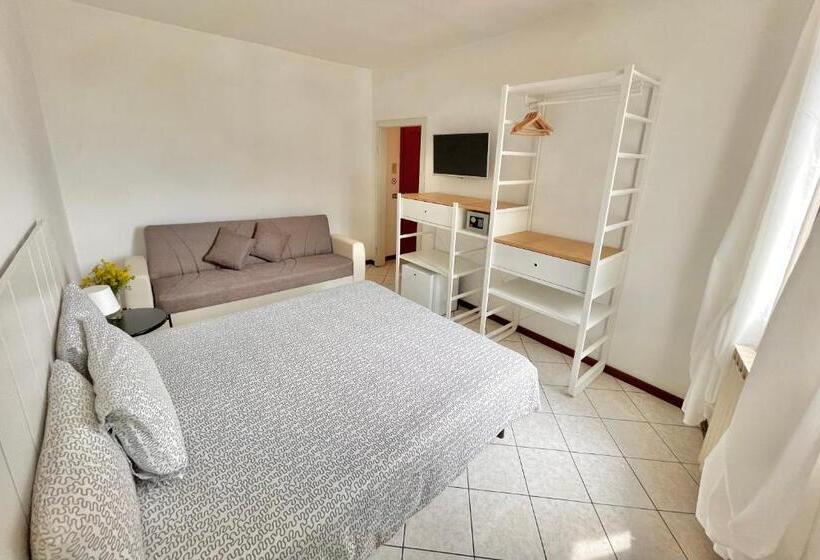 غرفة قياسية مطلة على الجبل, Albergo Vittoria