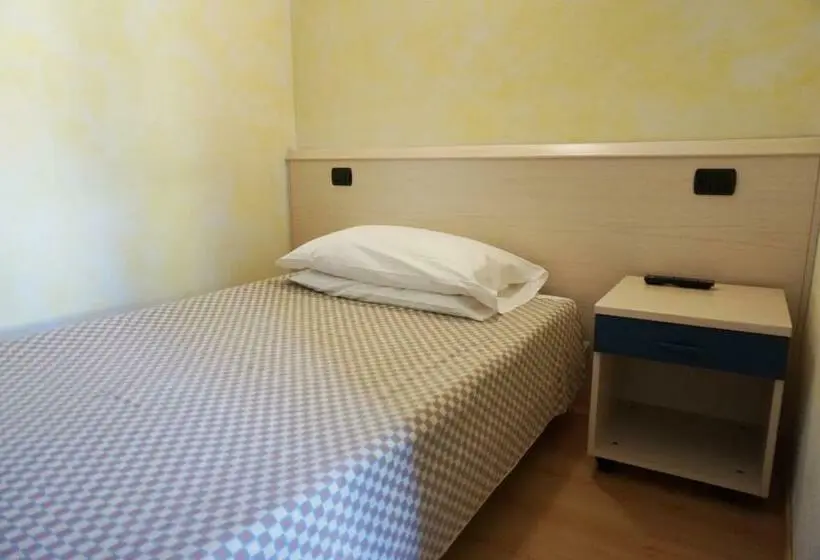 スタンダードシングルルーム, B&b La Villetta
