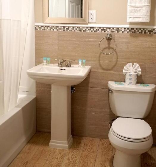 Номер Стандарт Вид на Бассейн, Beachside Resort