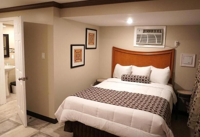 Люкс Повышенной Комфортности, Beachside Resort