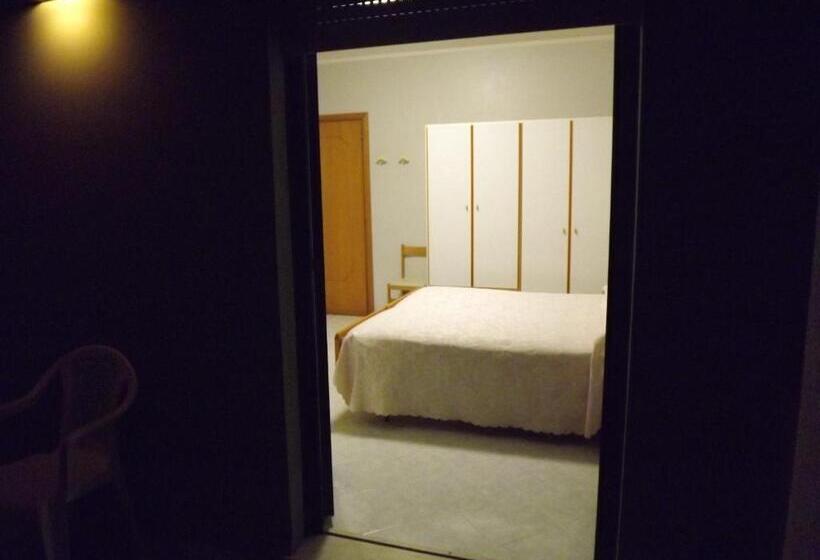 스탠다드 룸, Cristina