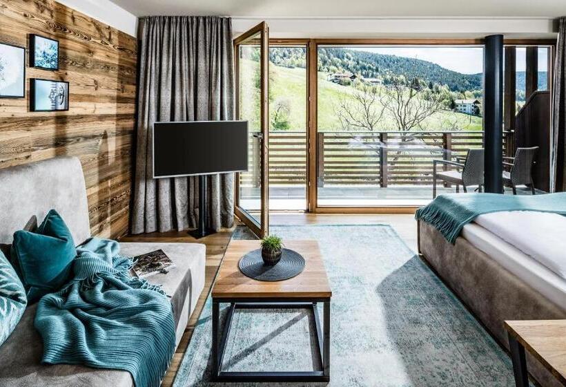 Номер Deluxe, Der Mesnerwirt   4 Superior   Meran 2000