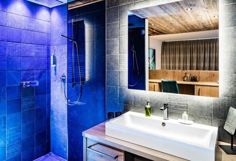 Номер Deluxe, Der Mesnerwirt   4 Superior   Meran 2000