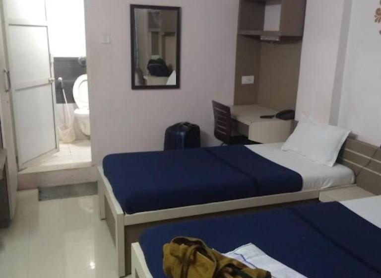 Номер Deluxe, Divya Jyot Residency Bhuj