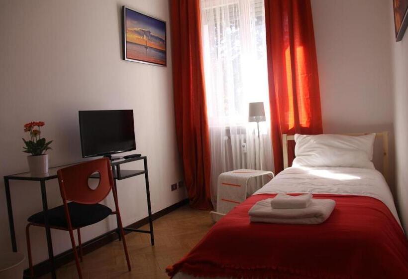 标准单人间, Lotus B&b