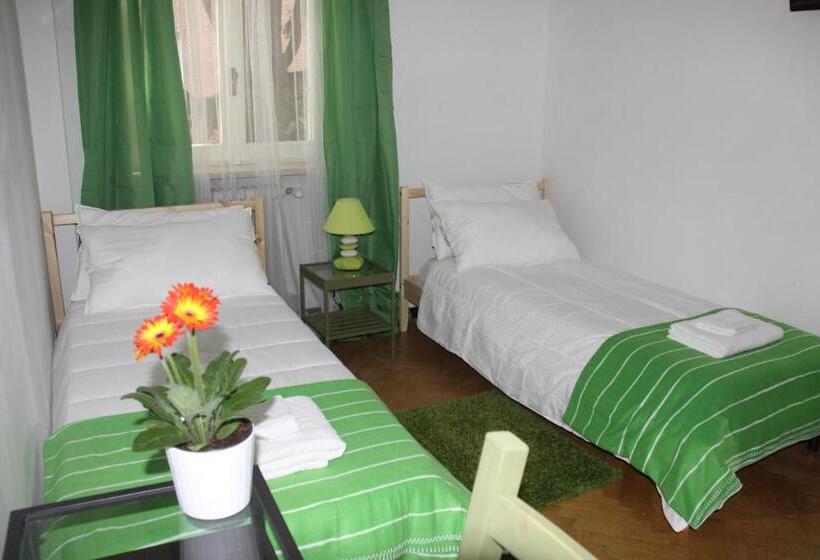 اتاق استاندارد, Lotus B&b