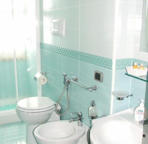 اتاق استاندارد سه نفره, Piccolo Principe Salerno B&b