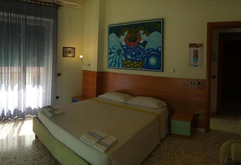 اتاق استاندارد سه نفره, Piccolo Principe Salerno B&b