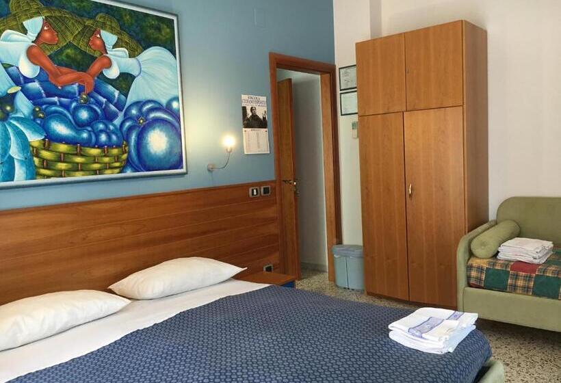 اتاق استاندارد سه نفره, Piccolo Principe Salerno B&b