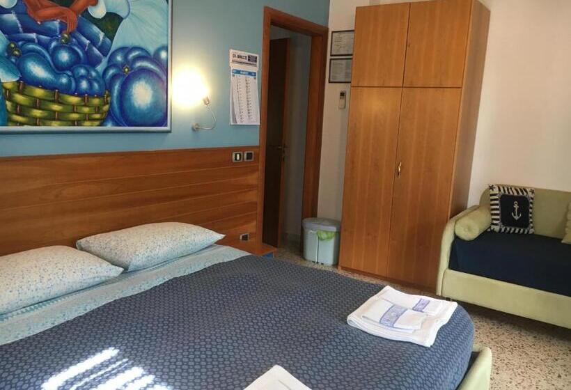 اتاق استاندارد سه نفره, Piccolo Principe Salerno B&b