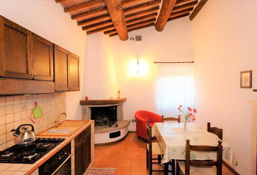 דירת שני חדרים, Relais Borgo Torale