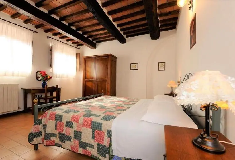 Talo 2 Makuuhuonetta, Relais Borgo Torale