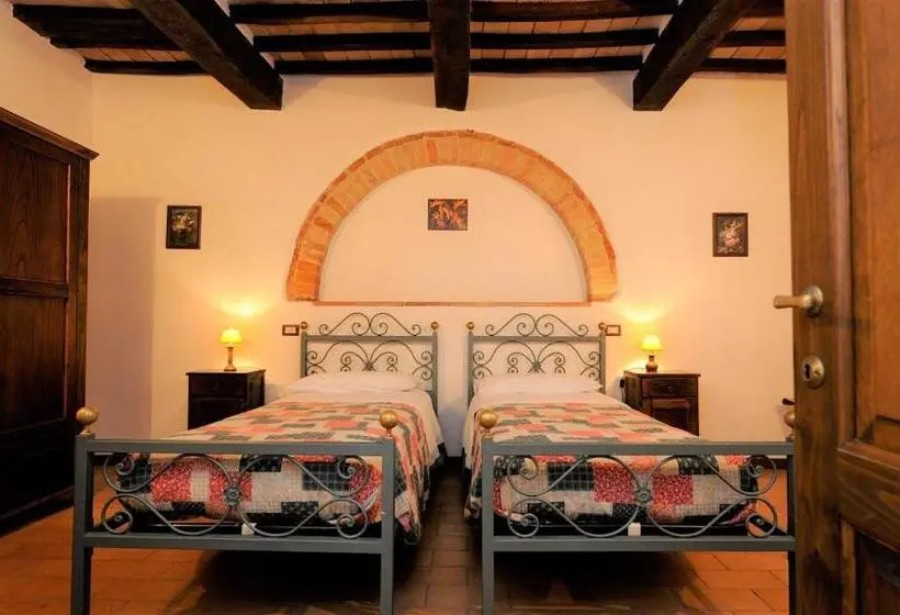 Talo 2 Makuuhuonetta, Relais Borgo Torale