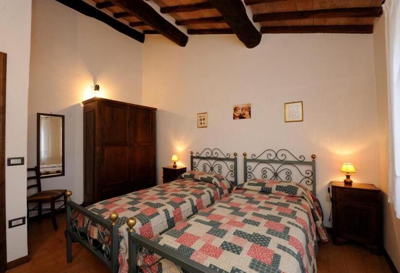 בית, 3 חדרי שינה, Relais Borgo Torale