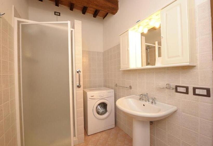 خانه 2 خوابه, Relais Borgo Torale